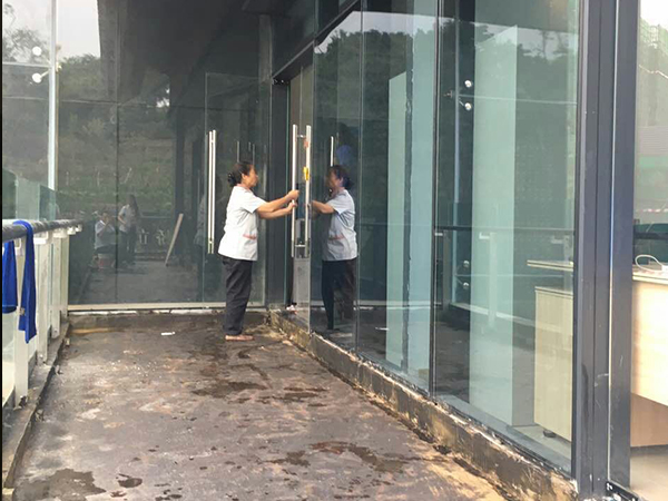 辦公樓宇開荒清潔 